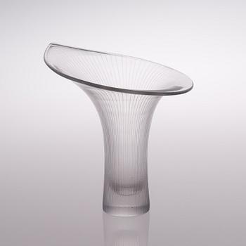 TAPIO WIRKKALA, ART GLASS / VAS, "Kantarell" sign. Tapio Wirkkala - Iittala -55.