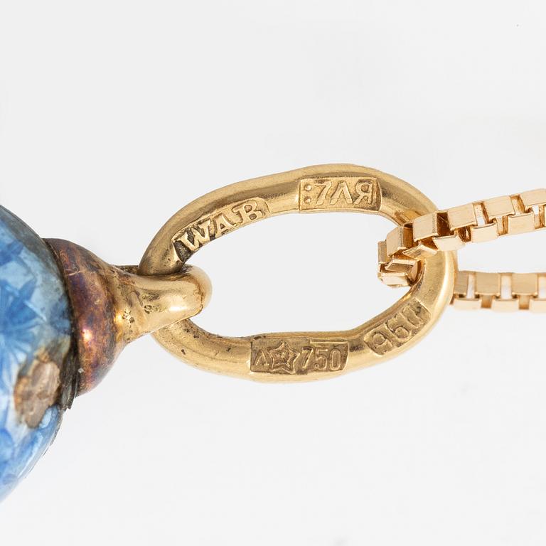 Hänge i form av ägg 18K guld med emalj, W.A. Bolin.