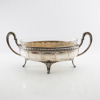 Jardinière of low-grade silver Germany early 20th century.