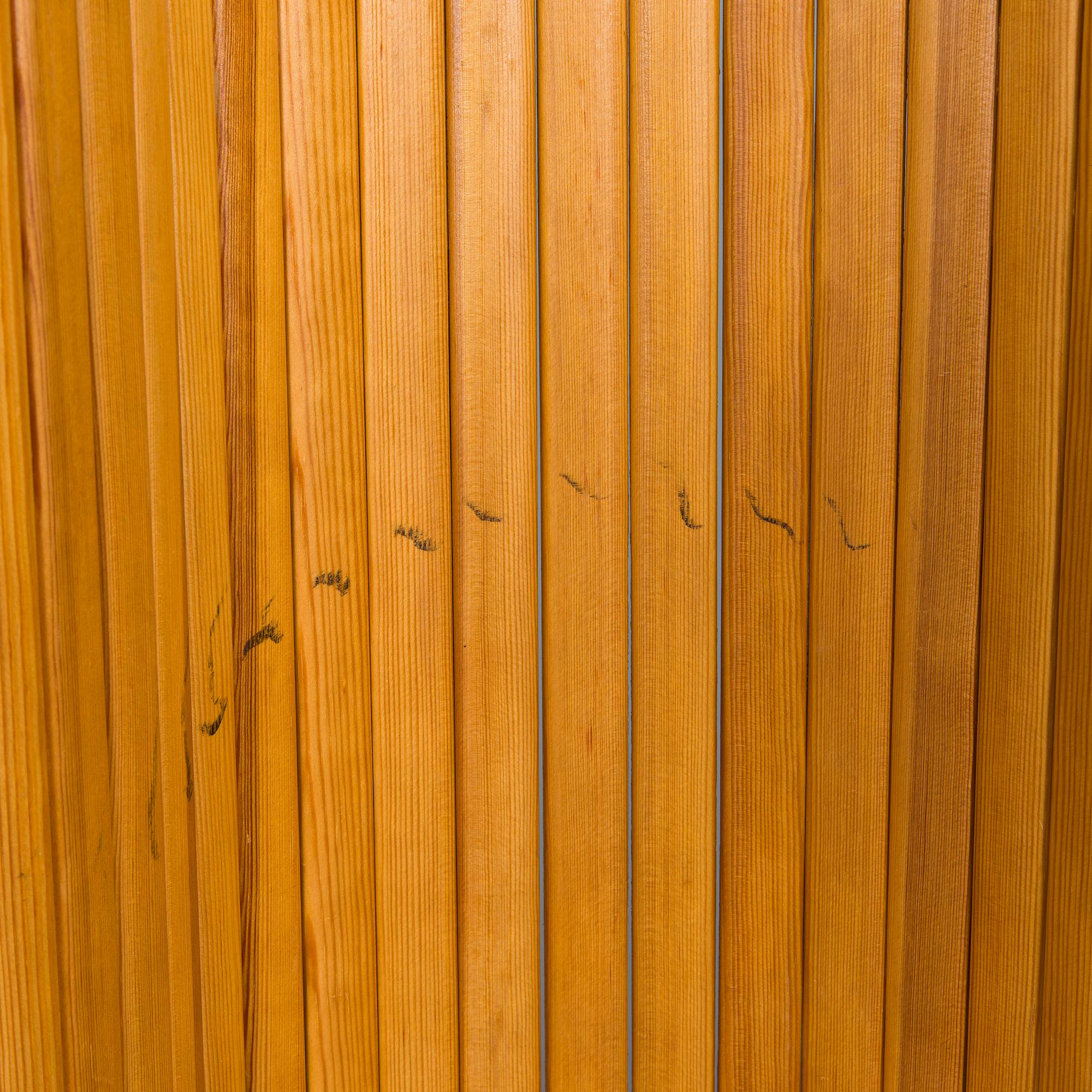 Alvar Aalto, vikskärm, modell 100 för O.Y. Huonekalu- ja Rakennustyötehdas A.B. 1900-talets mitt.