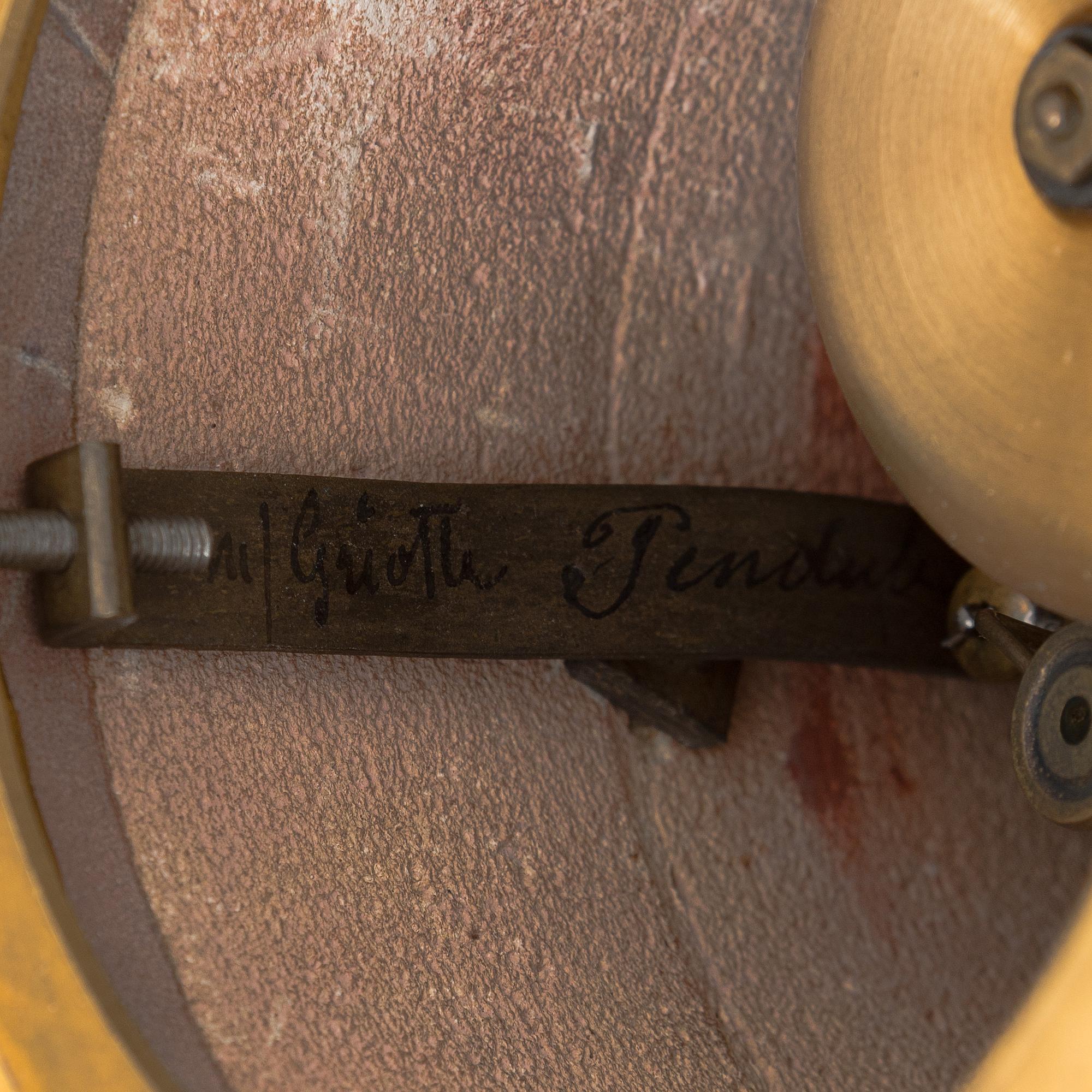 Bordsgarnityr, bestående av bordspendyl och kandelabrar, ett par, Frankrike 1800-talets sista kvartal.