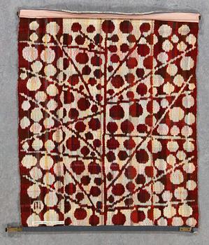 TEXTILIER, 2 st, monogramsignerade MT (Margareta Treutiger), daterade 1961, 108x89 cm resp 110x85 cm.