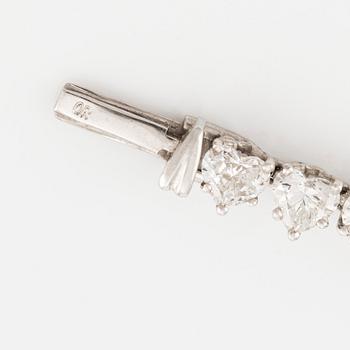 A Harry Winston platinum and heart-shaped brilliant-cut diamond necklace.