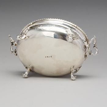 An English mid 18th century silver tureen, mark of Peter Archambo II and Peter Meure, London 1753.