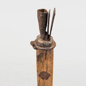 LJUSSTAKE, så kallad lysekärring, allmoge 1800-tal.