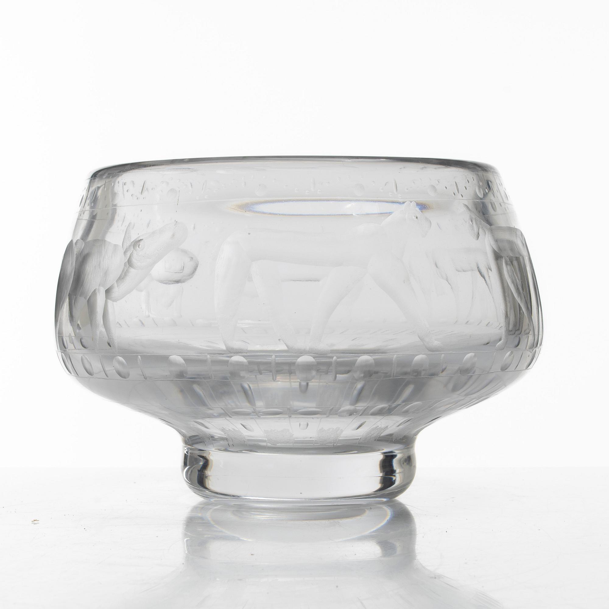 Erik Höglund, a bowl.