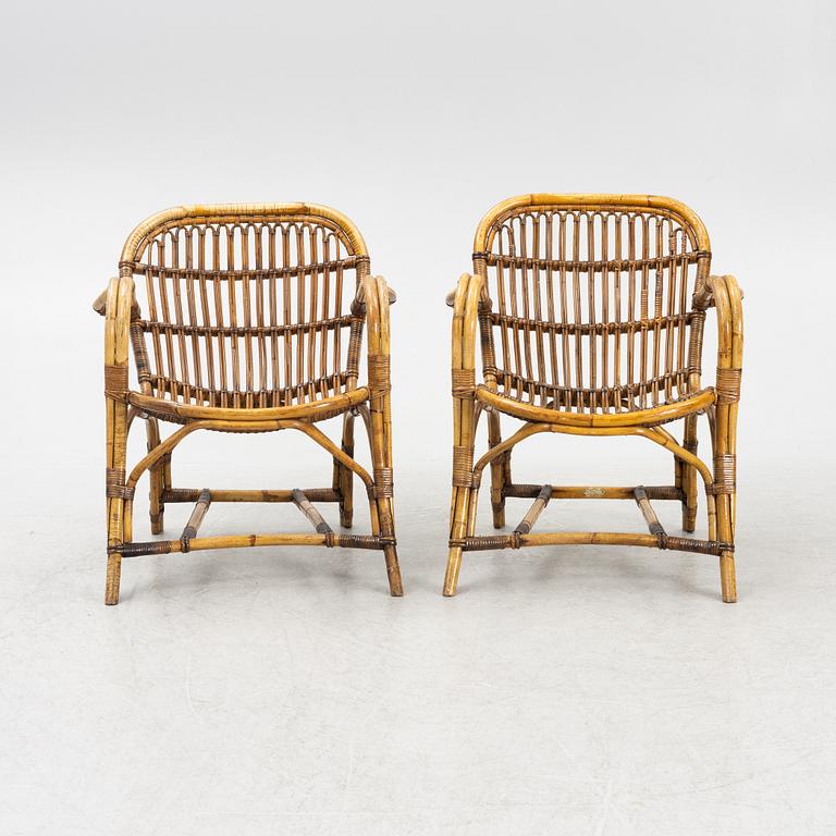 Fåtöljer, 4 st och bord, 1940/50-tal.