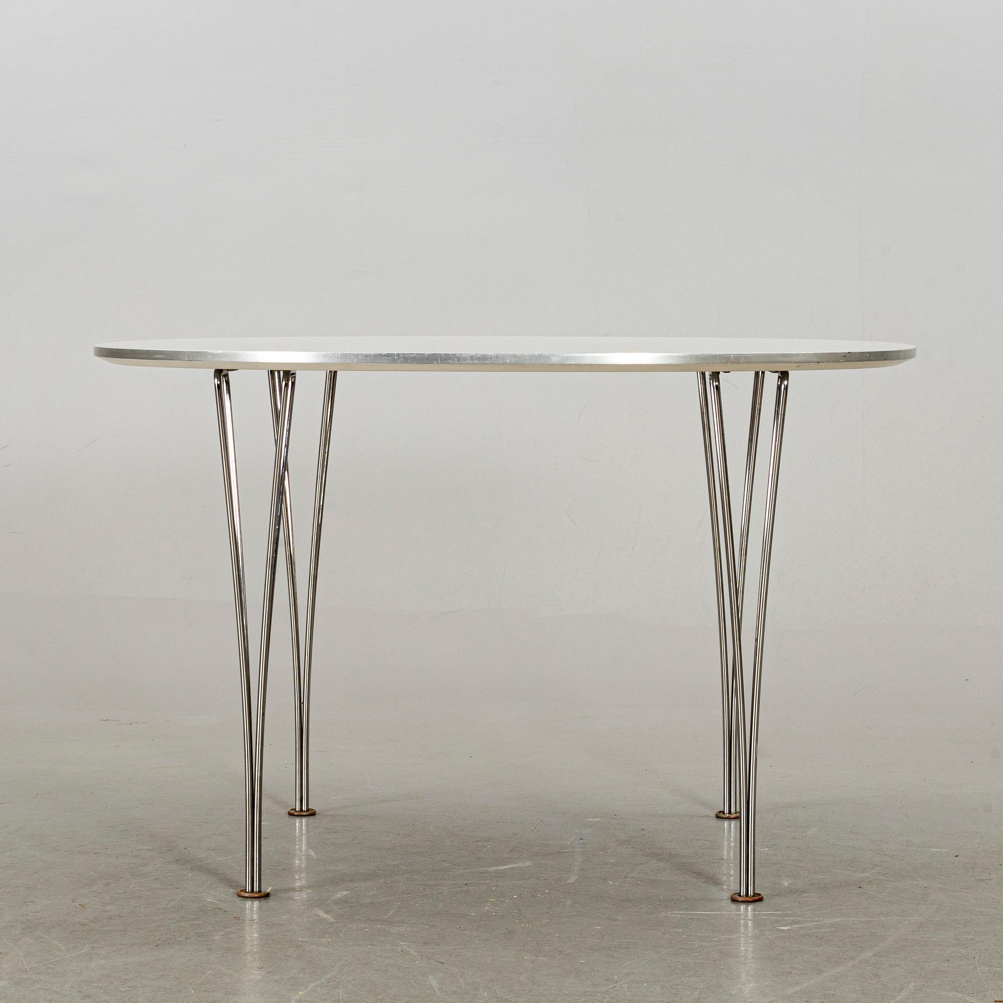 BRUNO MATHSSON & PIET HEIN, bord, "Supercirkel", Fritz Hansen Danmark.