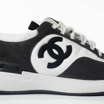 Chanel, sneakers, size 38.