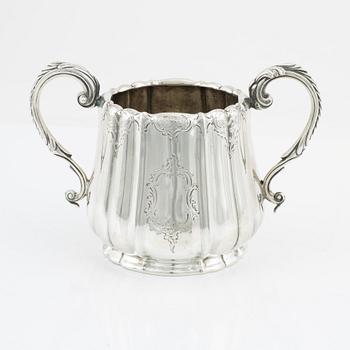 Edward & John Barnard, a silver sugarbowl, London, England, 1867.