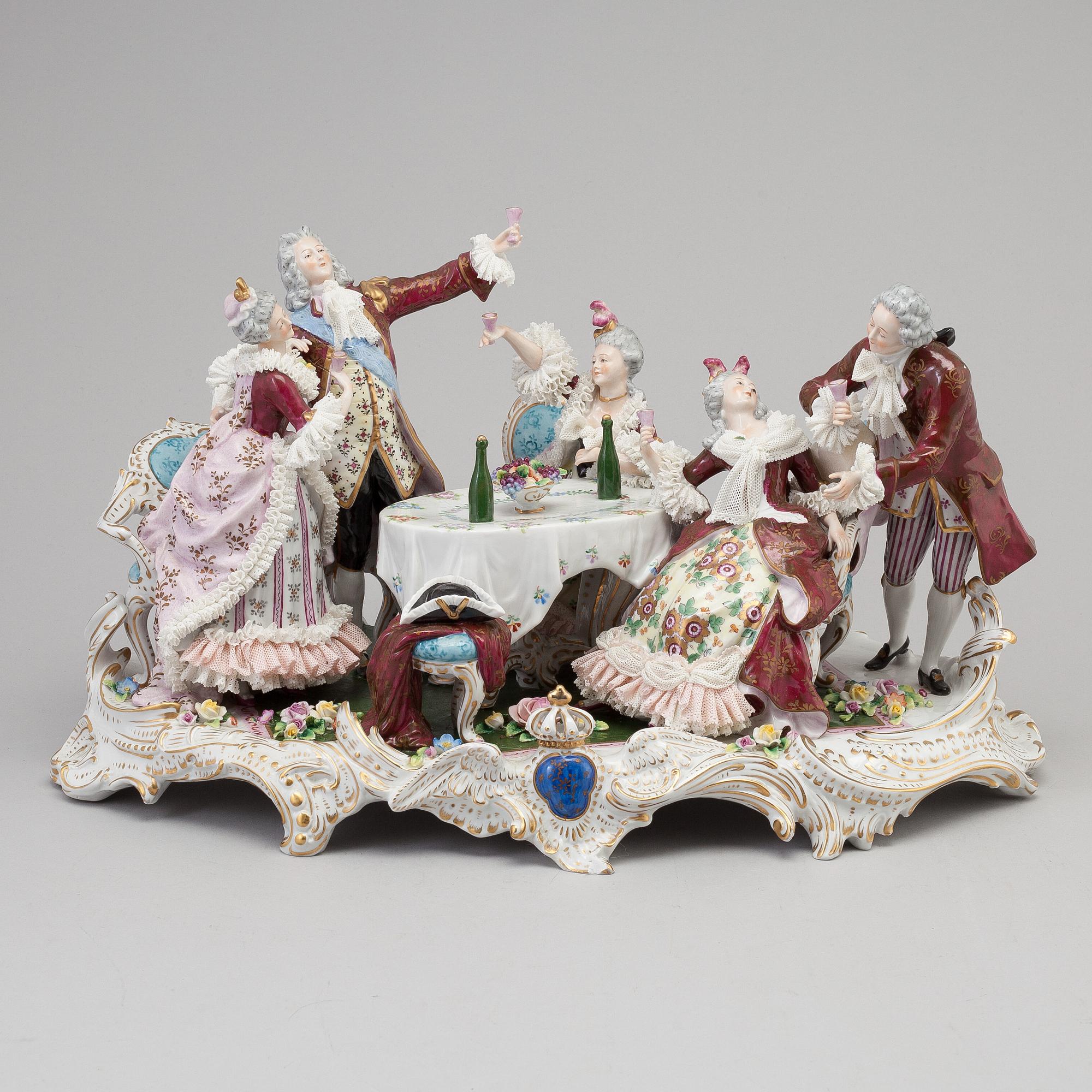 A early 20th century Sitzendorf porcelain figurine from Germany.