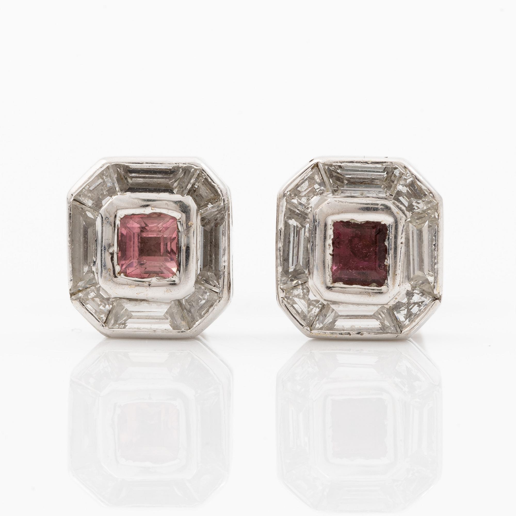 Earrings 18K white gold in octagonal shape with modified baguette-cut diamonds and pink stones.