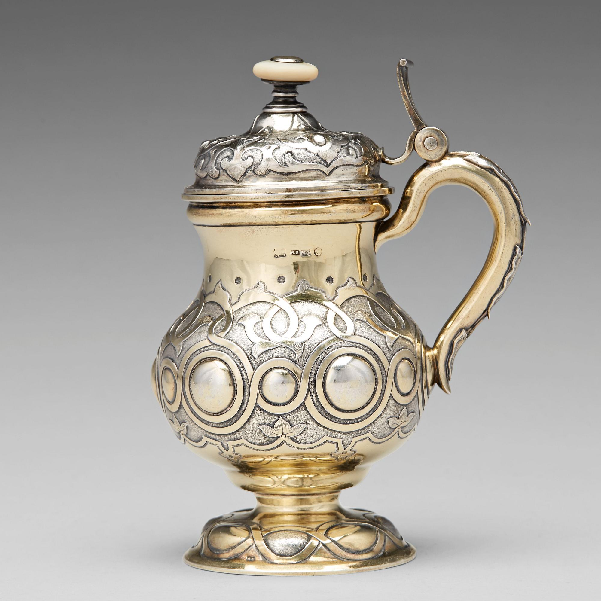 Dryckeskanna, silver, icke identifierad mästarstämpel, S:t Petersburg 1864.