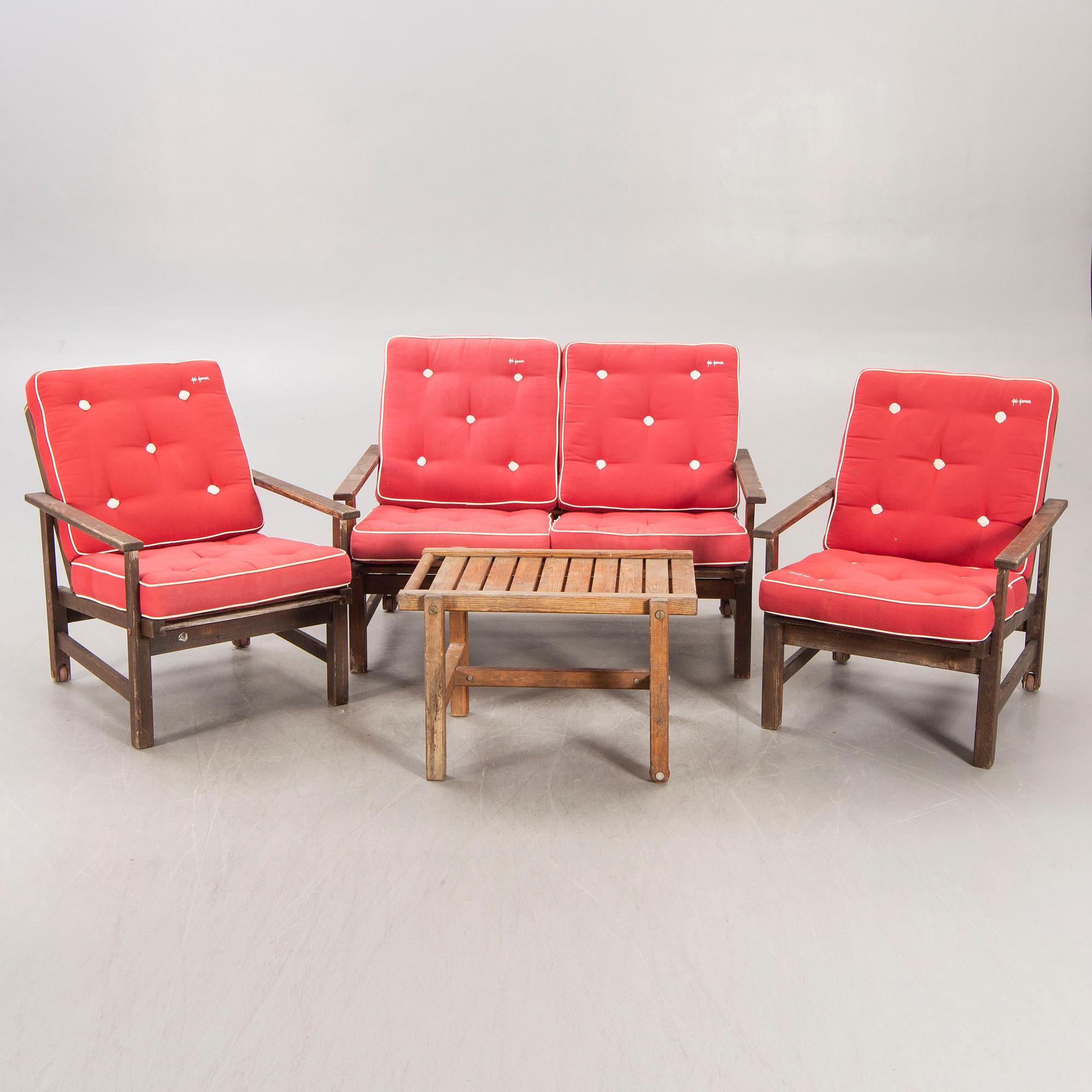 Elsa Stackelberg, garden group 4 dlr and associated cushions, Fri Form late 20th century.