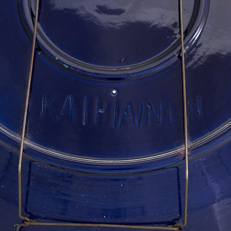 Birger Kaipiainen, a stoneware decorative plate signed Kaipiainen.
