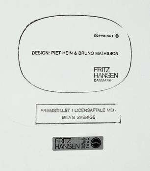 BORD, "Superellips". Fritz Hansen. Design Bruno Mathsson & Piet Hein. 1990.