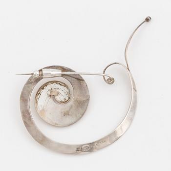 VIVIANNA TORUN BÜLOW-HÜBE, a silver brooch Georg Jensen.