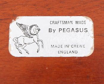 BARNSKRIVBORD, England, 1900-talets mitt.