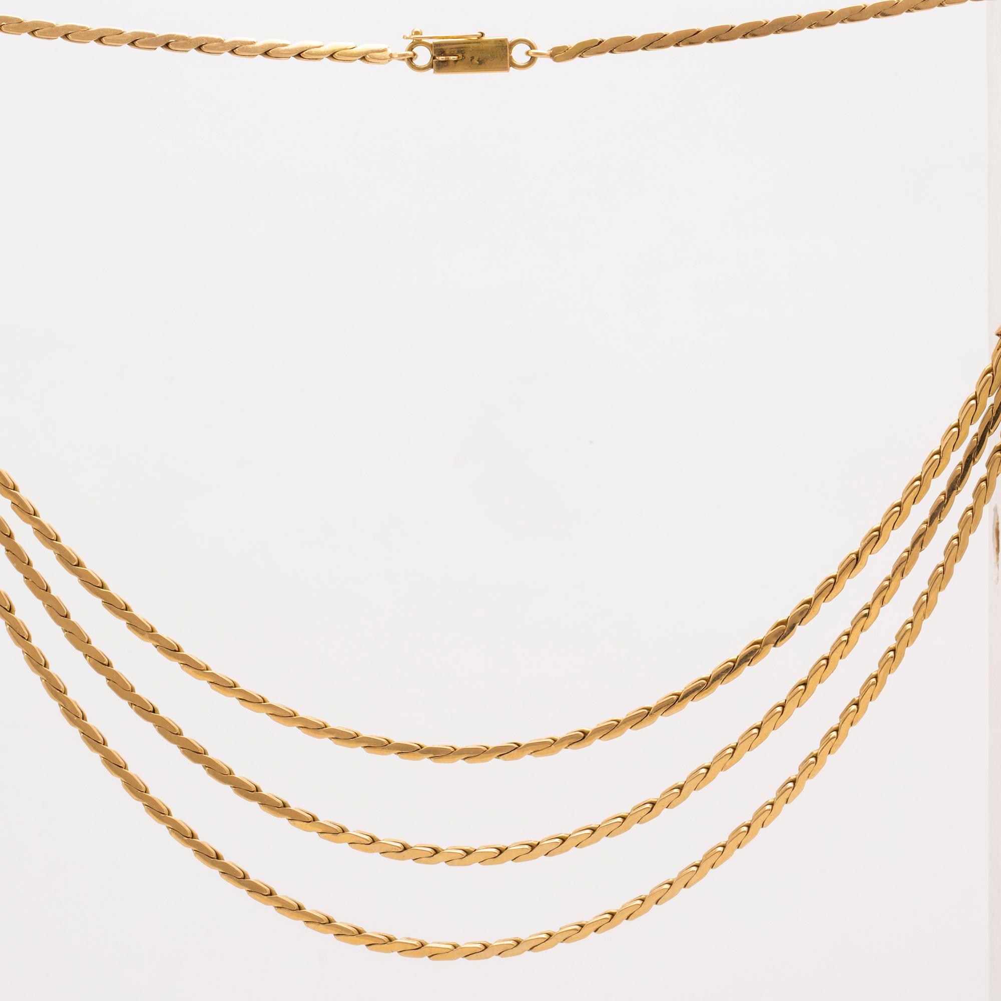 An Italian 18C gold necklace weight 37 grams length 20 cm.