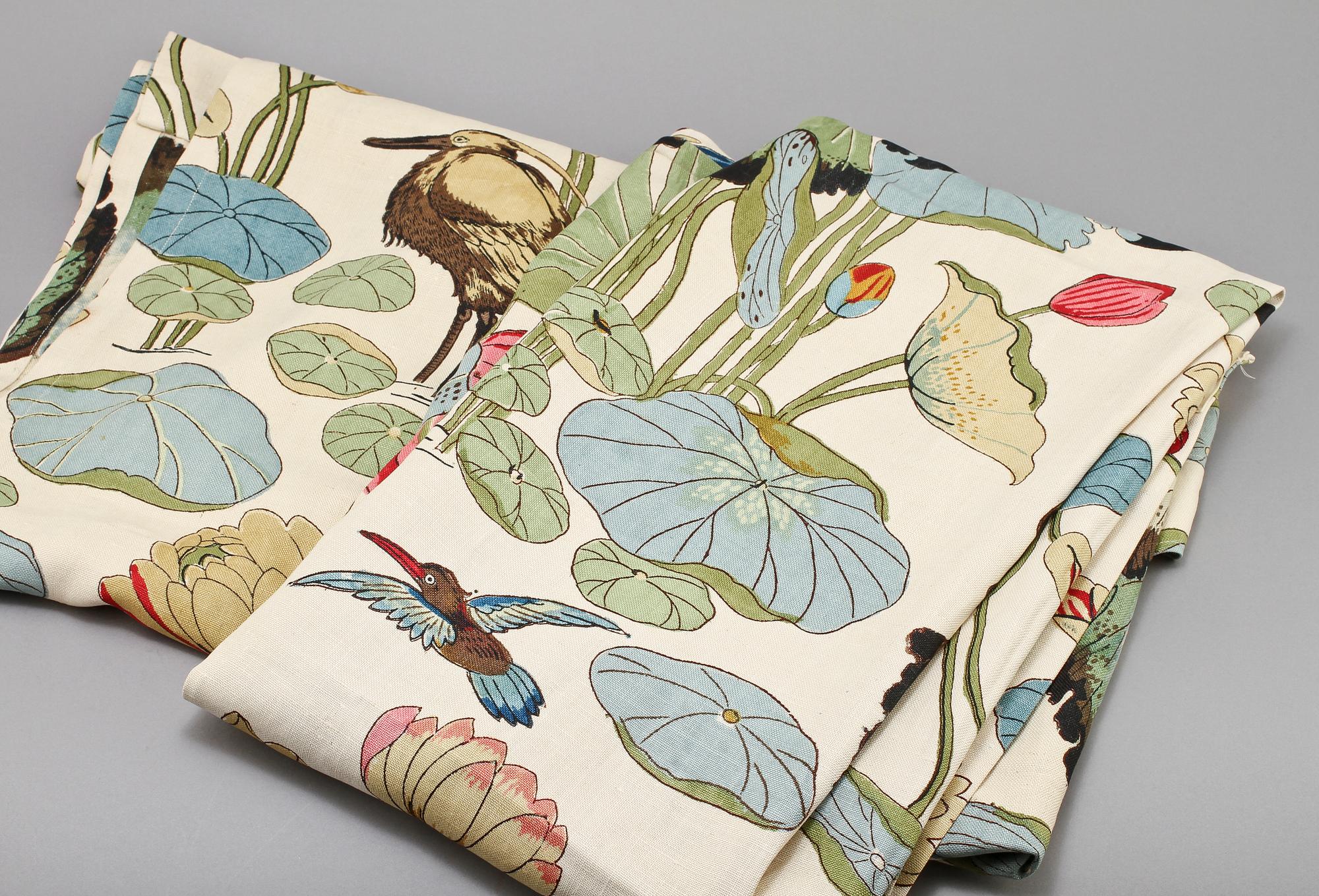 GARDINLÄNGDER, ett par, "Nympheus", GP & J Baker, 1900-talets andra hälft.