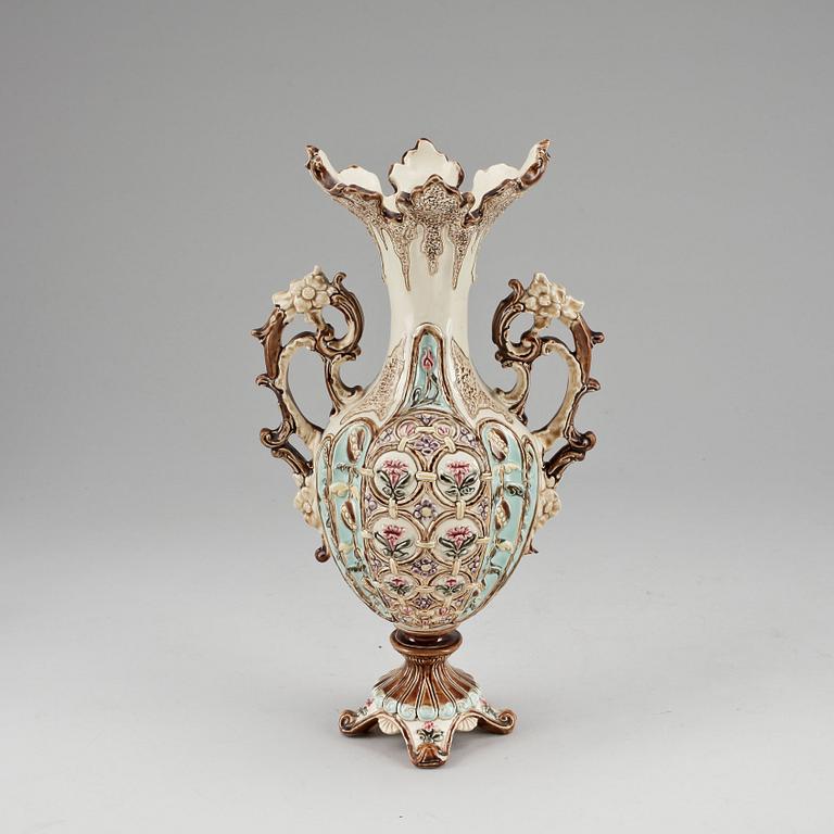 URNA, Majolika, trol England sent 1800-tal.