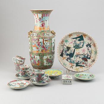 A group of 9 porcelain objects, Chinese and Japanese, 18th-20th century.