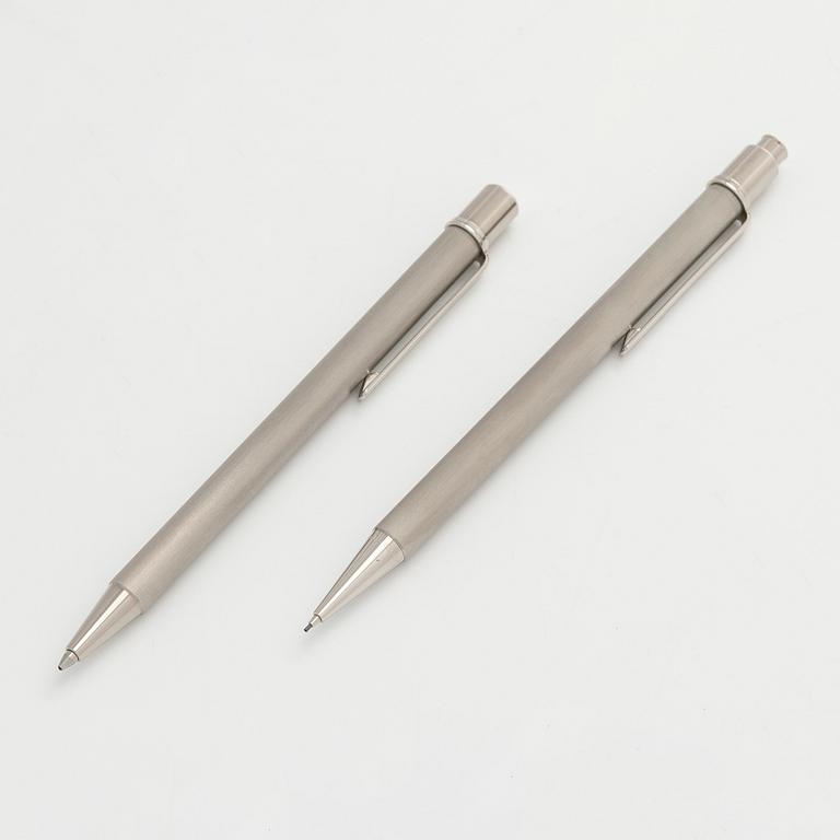 Cartier, pennor, 2 st, "must de Cartier".