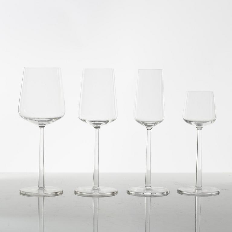 Alfredo Häberli, glasservis, 48 delar,  "Essence", Iittala, Finland, 2000-tal.