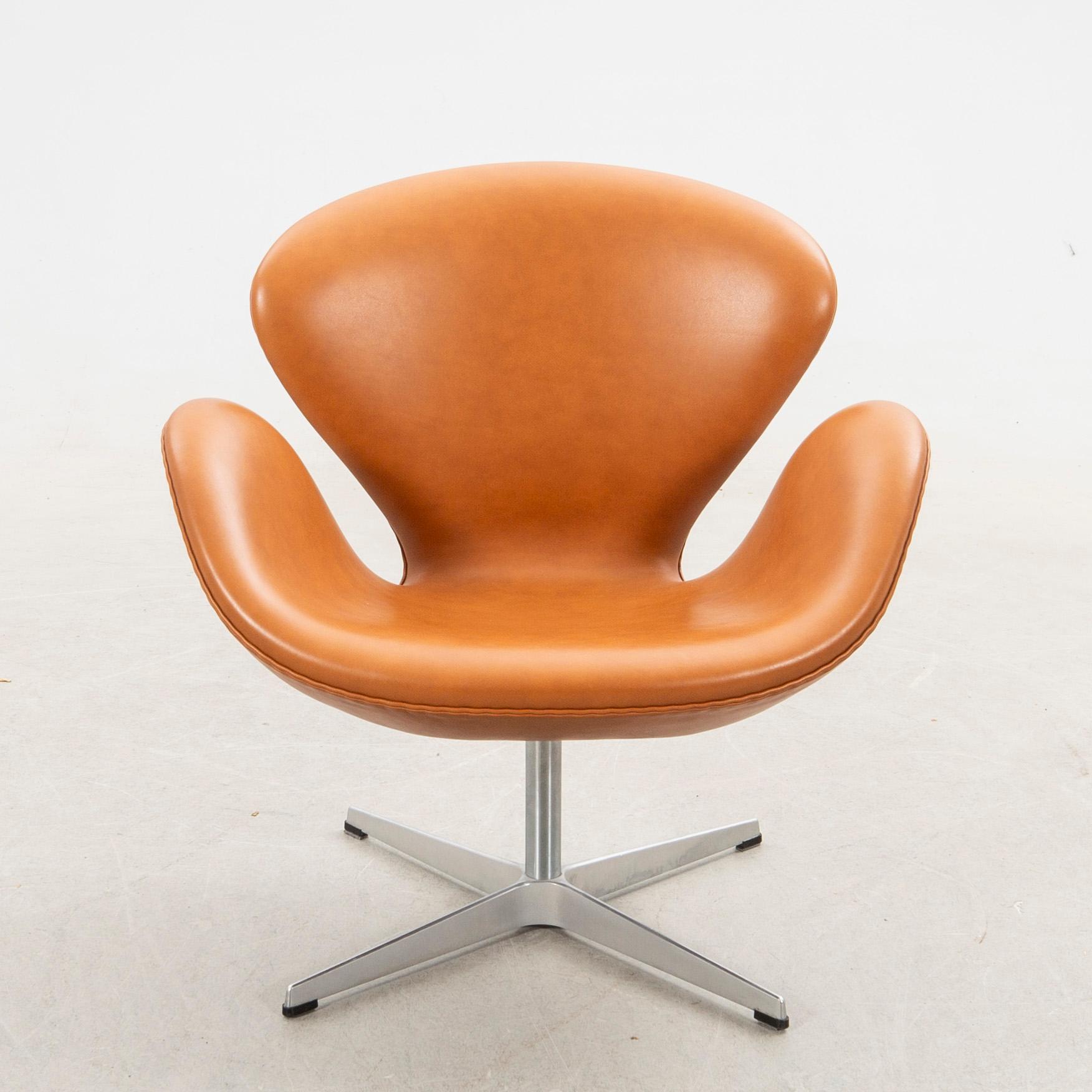 Arne Jacobsen, Fåtölj, "Svanen", Fritz Hansen, Danmark.