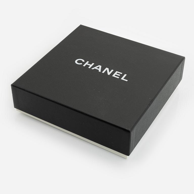 Chanel, bälte/kedja.