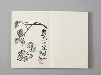 Book with 22 woodcuts in colours, "Qi Baishi hua ji, published Rong Bao Zhai xin ji, Beijing 1952. 32 x 22 cm.