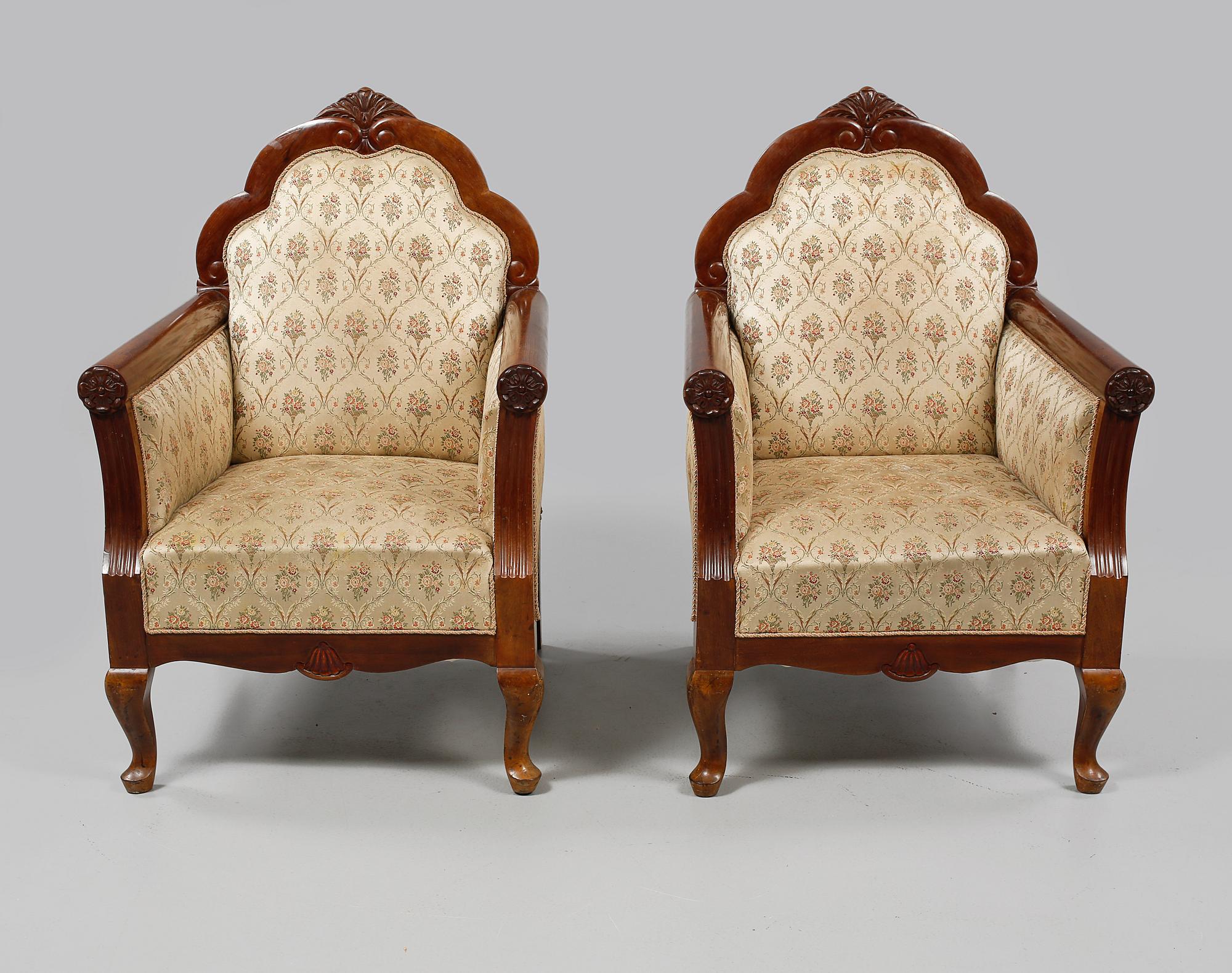 FÅTÖLJER, ett par, 1900-talets början.