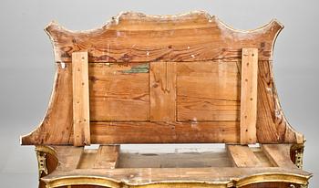 BYRÅ. Rokoko, Danmark 1700-talets mitt.