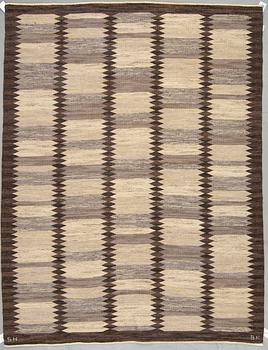 BERIT KOENIG , A CARPET, "Viggen, grå", flat weave, ca 242 x 184,5 cm, signed SH BK.