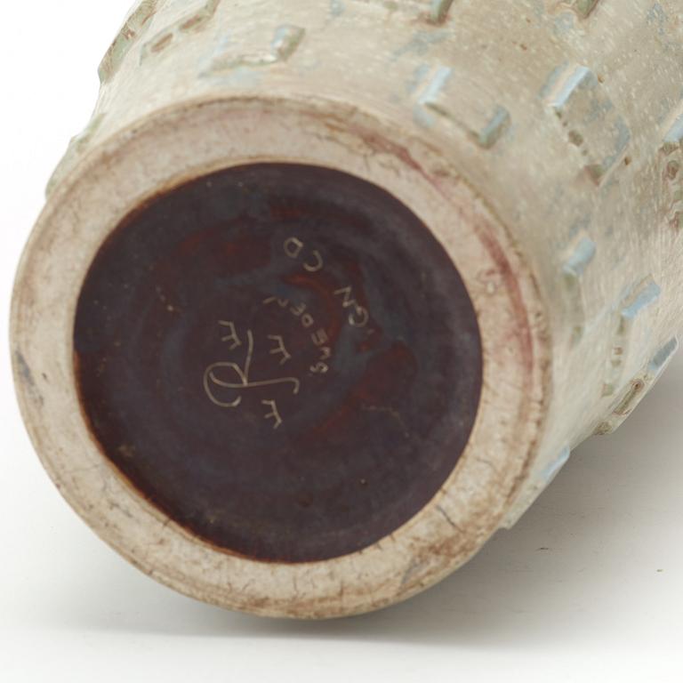 A Gunnar Nylund stoneware vase, Rörstrand 1950's-60's.