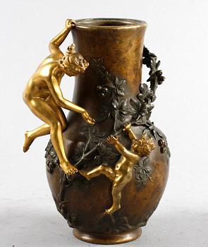 VAS, brons, jugend, sign E. Provost (?), 1900-talets början.