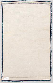 Irma Kukkasjärvi, ryijy, malli Neovius. Noin 175 x 105 cm.