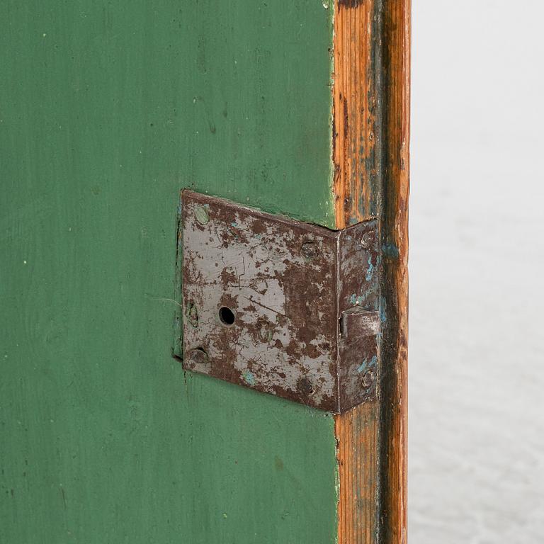 Hörnskåp, 1700-tal. Rokoko.