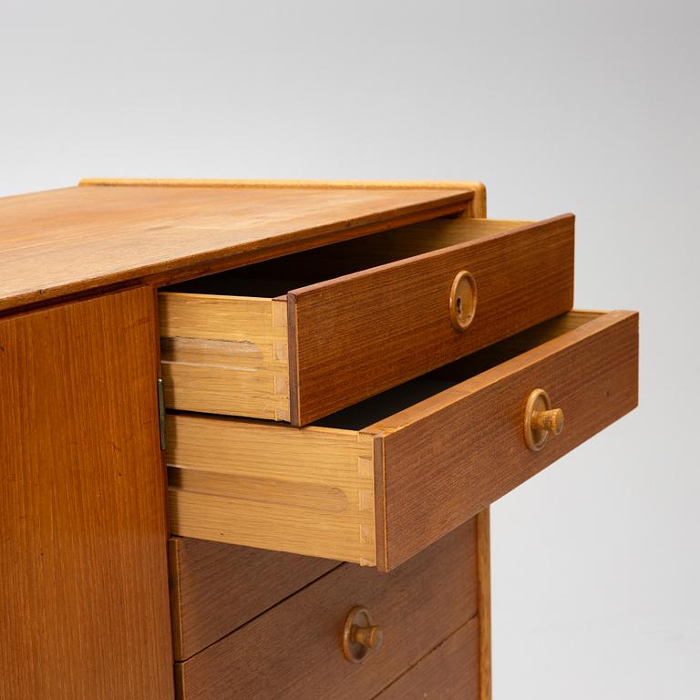 Yngvar Sandström, Sideboard, "Tokyo", ur Trivia-serien, Nordiska Kompaniet, 1900-talets andra hälft.