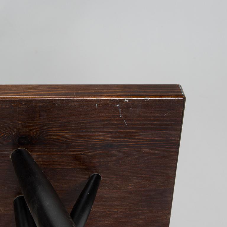 Ilmari Tapiovaara, Matbord och bänkar, 2 st "Pirkka" Aero Design Furniture Ltd 2000-tal.