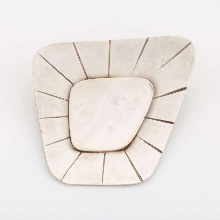 Armband och brosch, silver, SEB, Silvervarufirman Elsbri Ab.