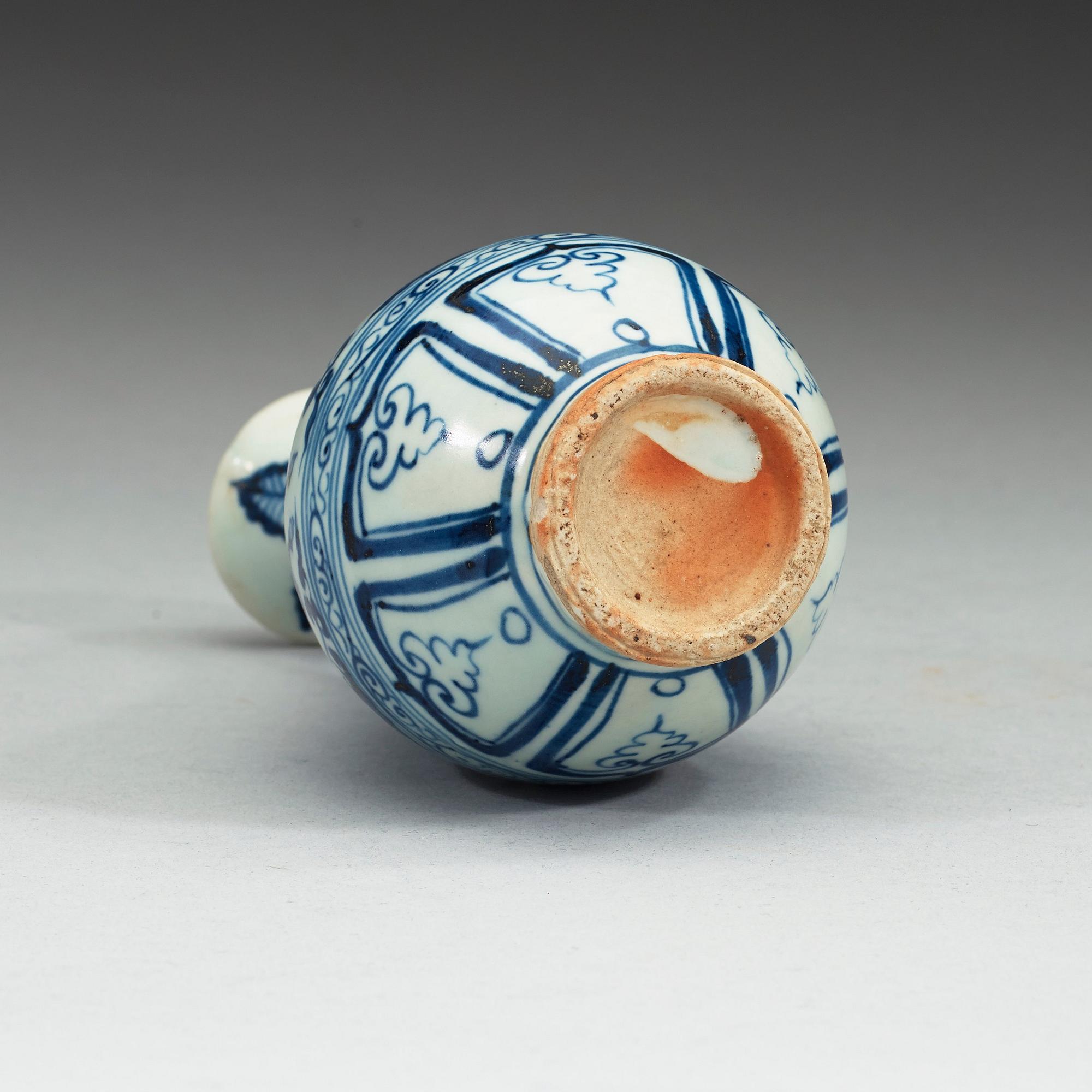 VAS, porslin, Mingstil 1900-tal.