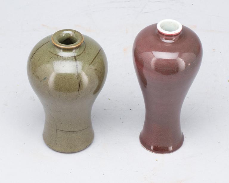 VASER, 2 st, porslin, Kina 1800-tal.