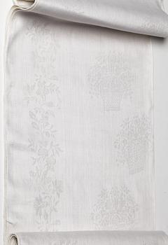 A TABLE CLOTH AND NAPKINS, 24 pieces, linen damask, the table cloth is dated 1827, ca 560-567 x 207,5 cm, Sweden 1827.