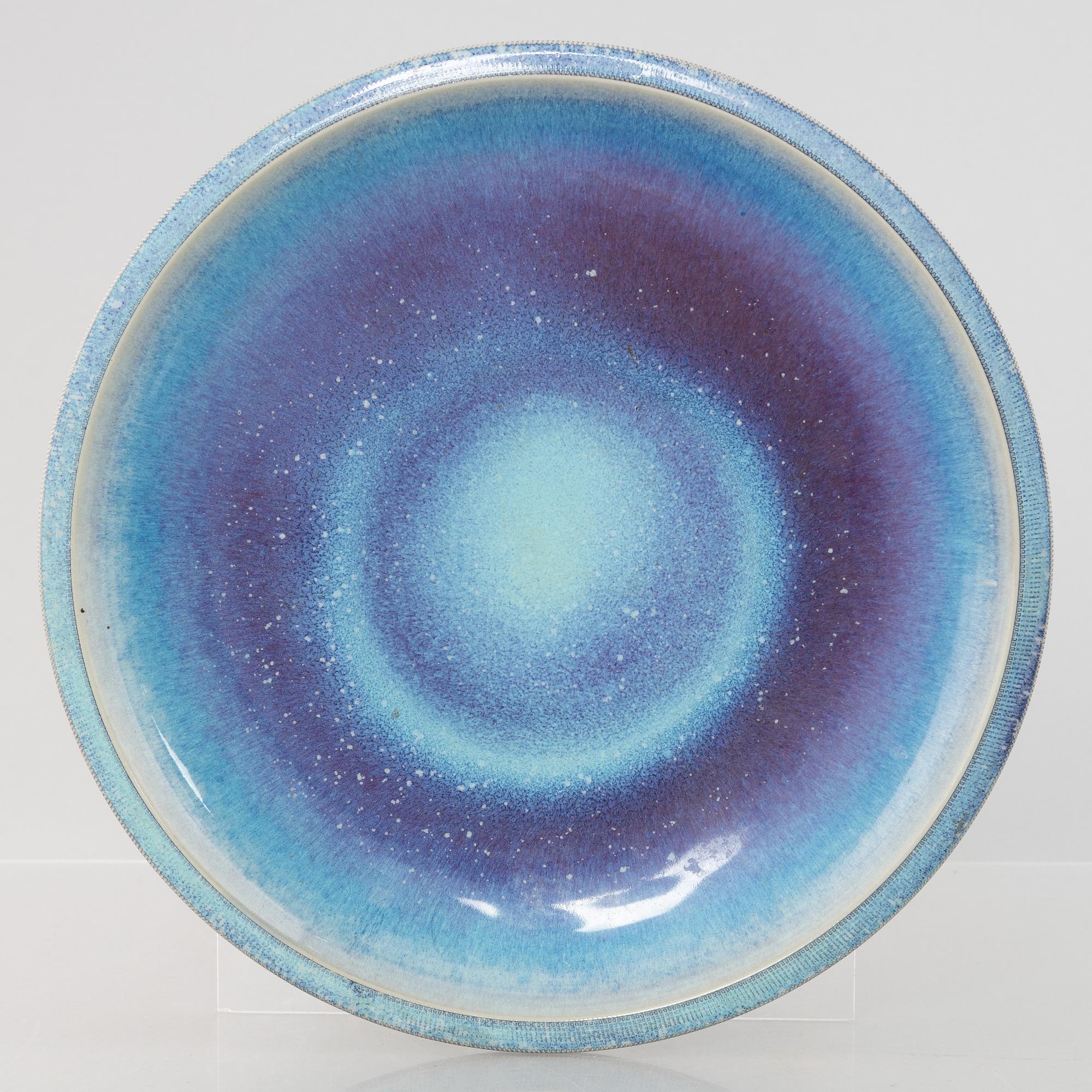 Berndt Friberg, a stoneware dish, Gustavsberg Studio 1970.
