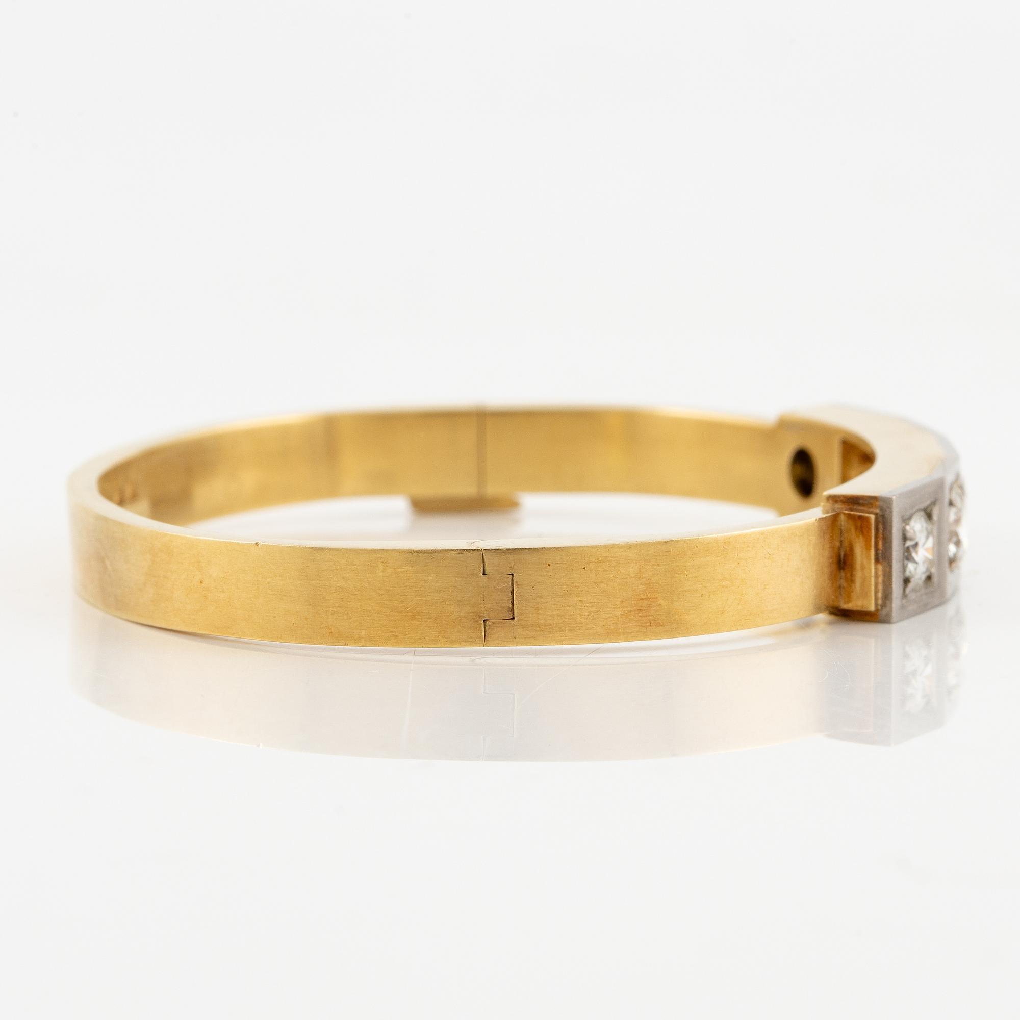 Wiwen Nilsson, Wiwen Nilsson, a bracelet, 18K gold with round brilliant-cut diamonds, Lund 1962.