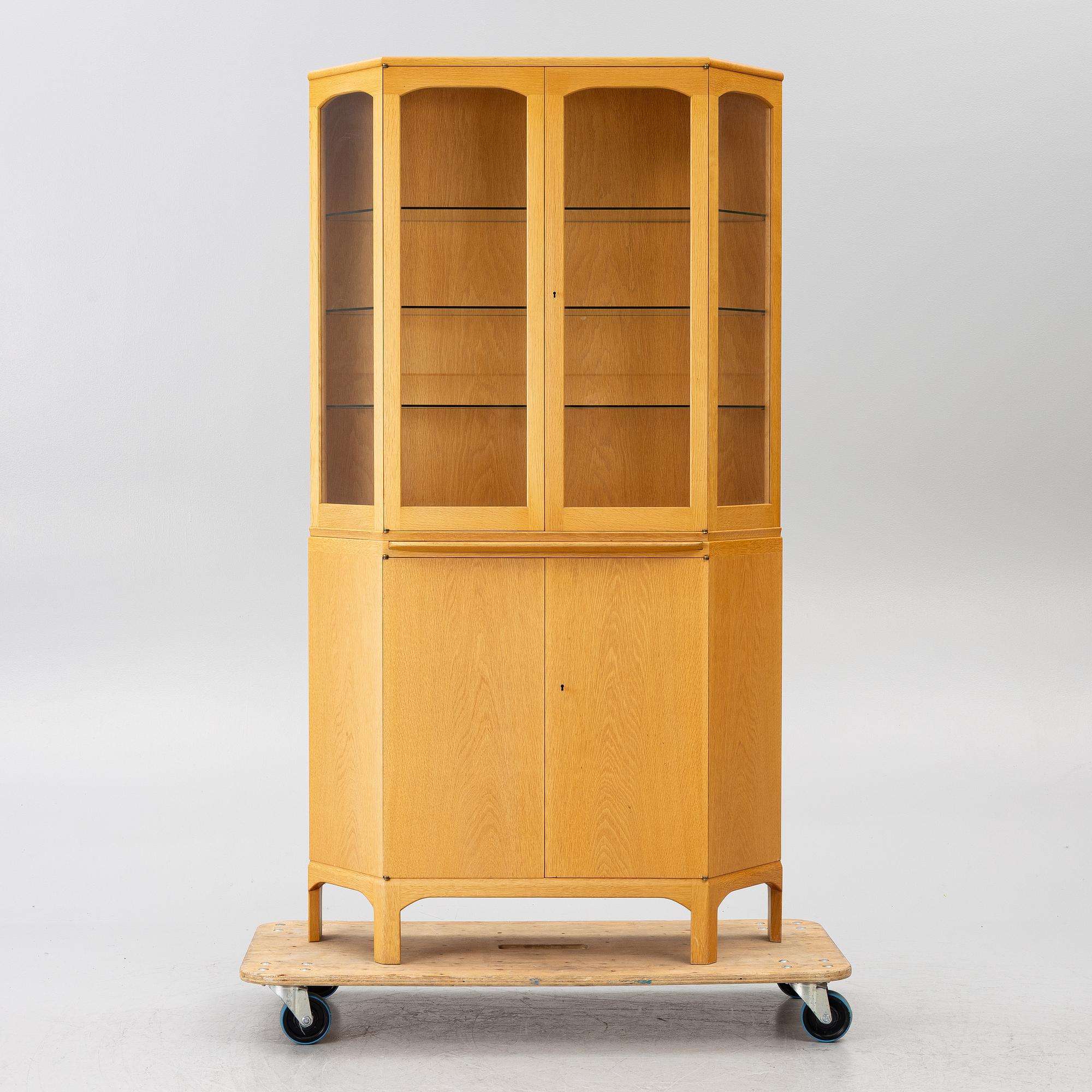 Carl Malmsten, Display cabinet, 'Undantaget', late 20th century.