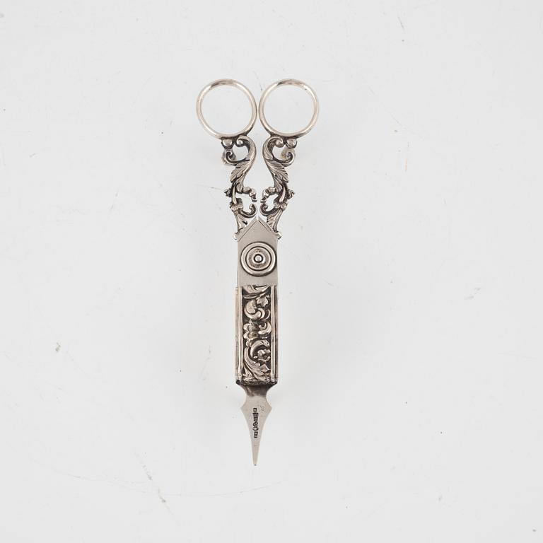 A Swedish Silver Candle Snuffer, mark of G Möllenborg Stockholm 1852.