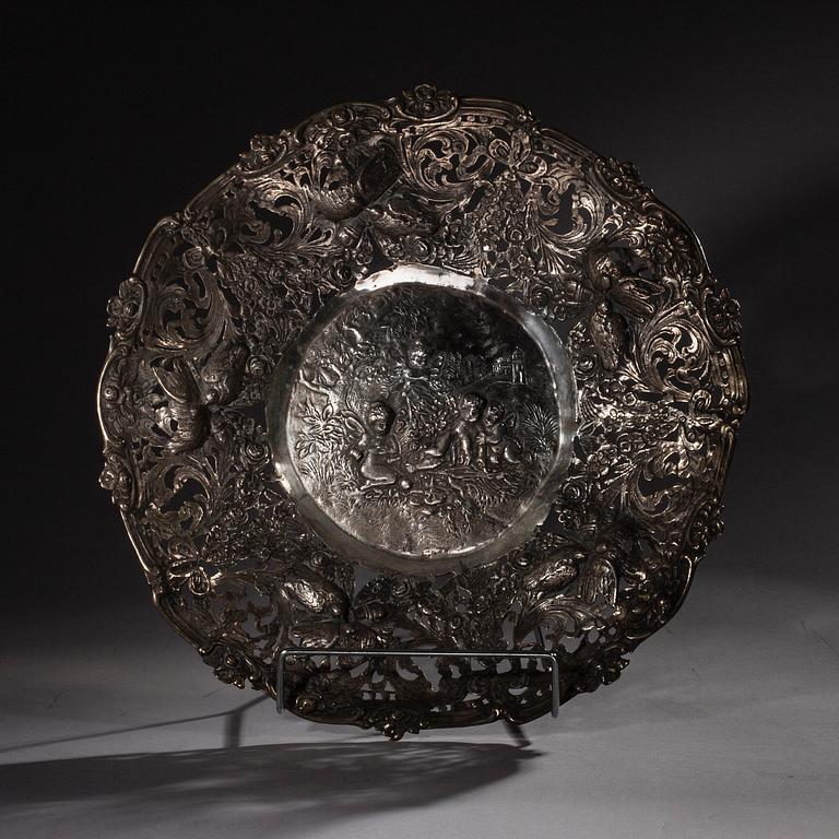 SKÅL, silver, Reino Johannes Harju, Helsingfors 1971. Vikt ca 678 g.