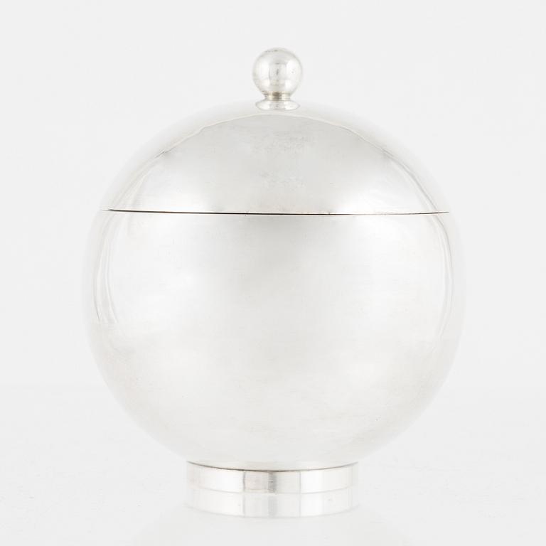 Johan Rohde, a silver box with cover, design 533 E, Georg Jensen, Denmark, 1945-1951.